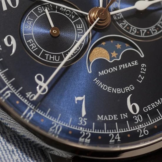 7036-3 Zeppelin Lz 129 Hindenburg Moonphase  férfi karóra