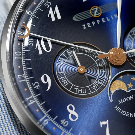 7036-3 Zeppelin Lz 129 Hindenburg Moonphase  férfi karóra