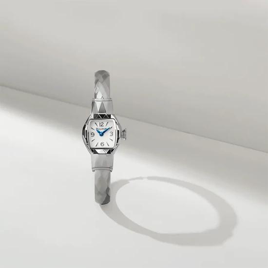 96L333 Bulova American Girl  női karóra