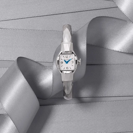96L333 Bulova American Girl  női karóra