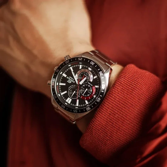 EFV-620D-1A4 Casio Edifice  férfi karóra