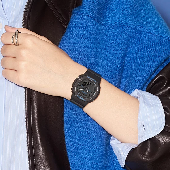 GMA-P2100BA-1 Casio G-shock  női karóra