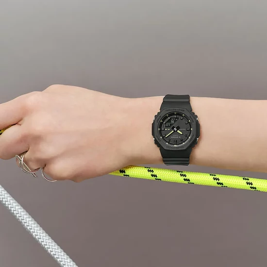 GMA-P2100SA12 Casio G-shock  női karóra